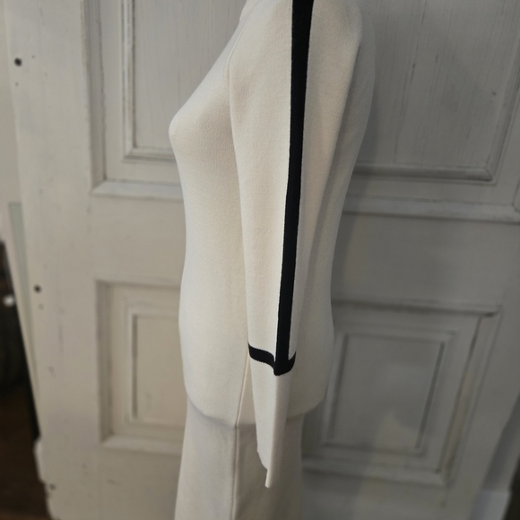 Elegant Cream and Black Dress - Picture 6 of 7